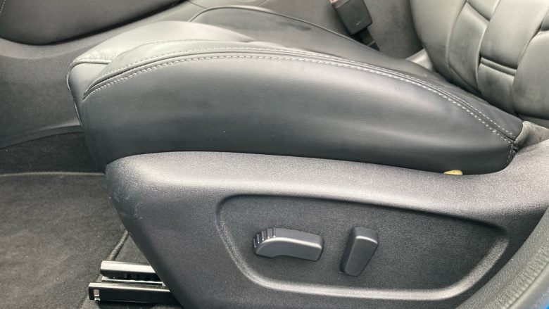 Nissan Qashqai 1.3 DiG-T 160 Tekna+ 5dr Petrol Hatchback